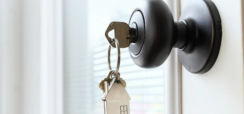 Bifold Door Knob Replacement in Lemoore, California